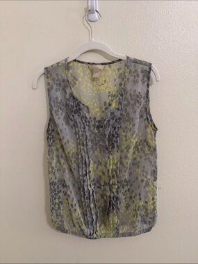 Banana Republic Sleeveless V-Neck Blouse in Gray and Yellow